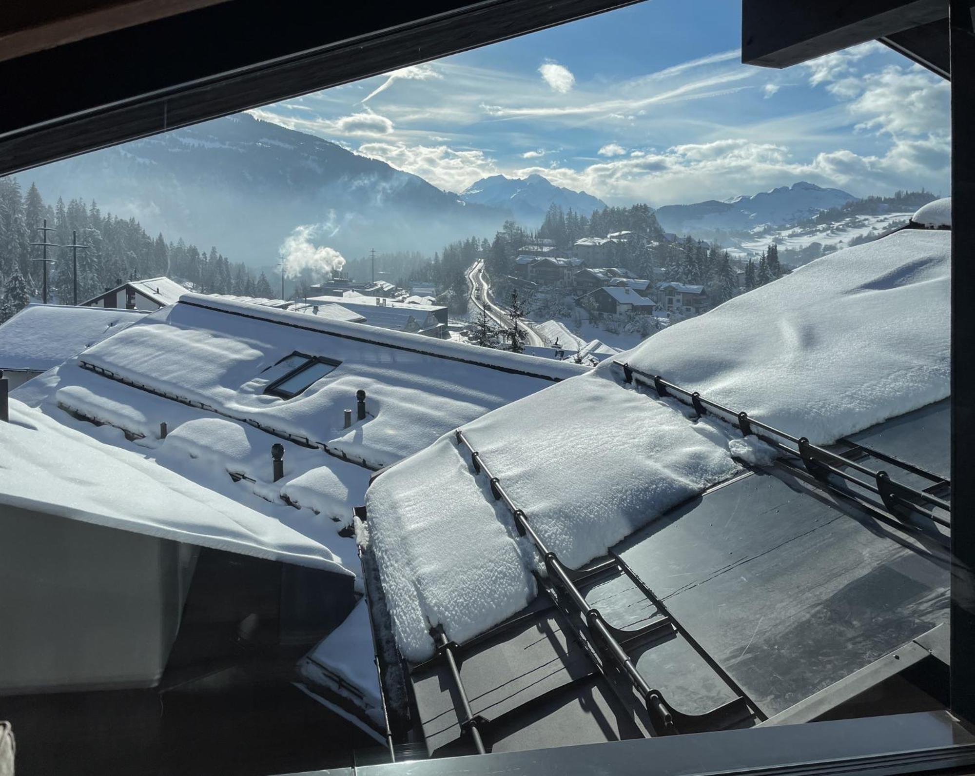 Black Summit Boutique Resort Laax Bagian luar foto