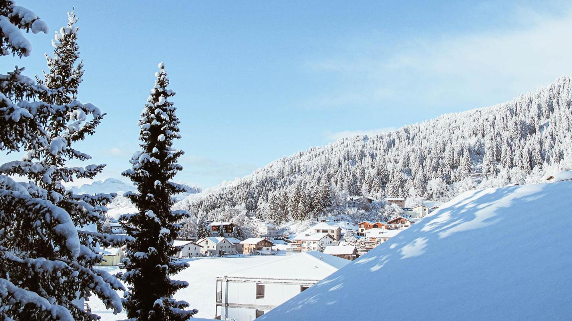 Black Summit Boutique Resort Laax Bagian luar foto