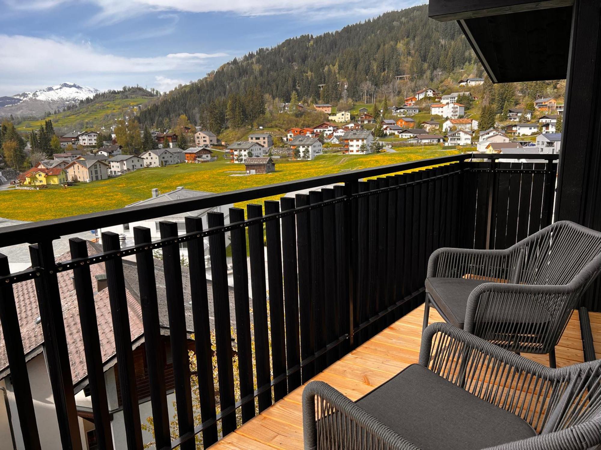 Black Summit Boutique Resort Laax Bagian luar foto