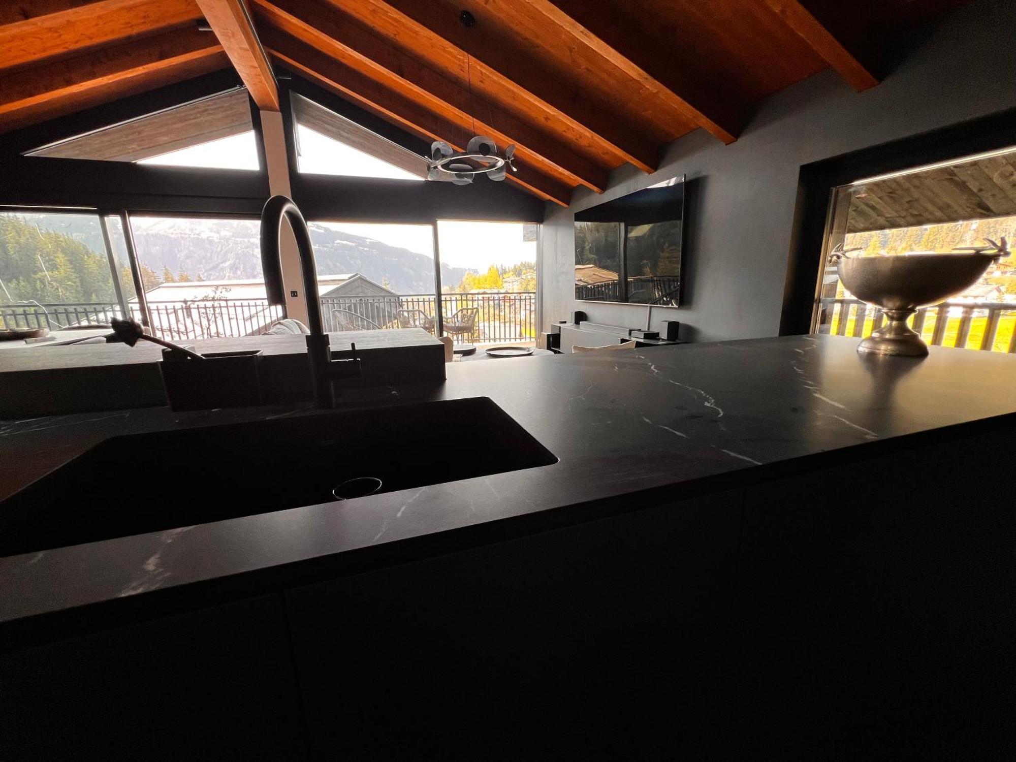 Black Summit Boutique Resort Laax Bagian luar foto