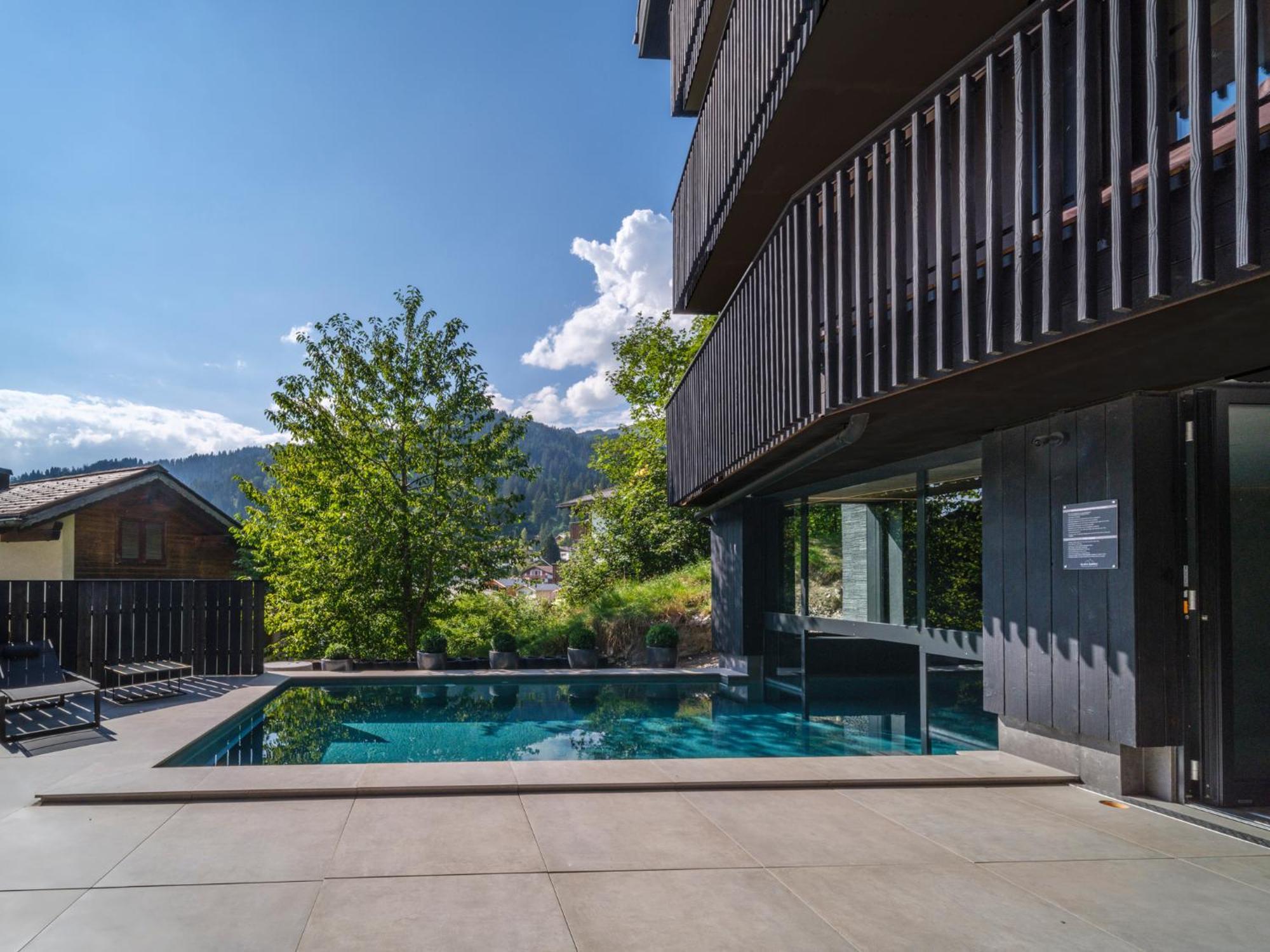 Black Summit Boutique Resort Laax Bagian luar foto