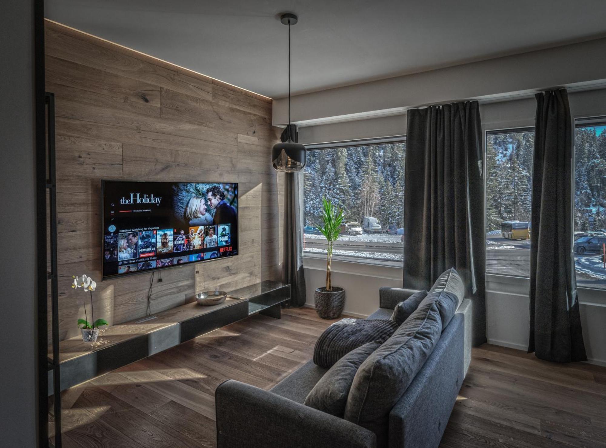 Black Summit Boutique Resort Laax Bagian luar foto